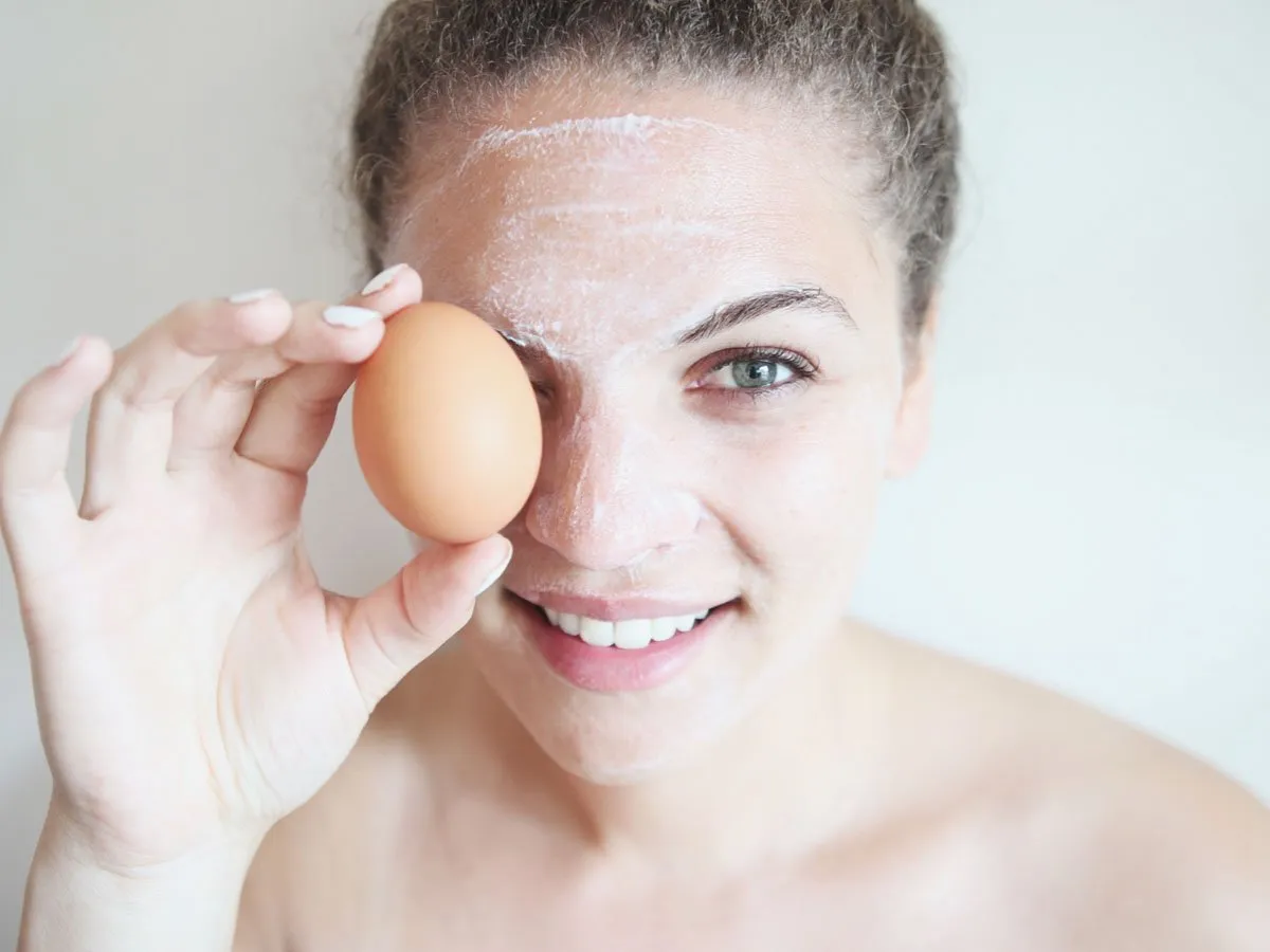 Egg Face Packs: क्या आप जानते है सेहत और बालों के साथ साथ त्वचा के लिए भी बेहद फायदेमंद है अंडा, जानिए कैसे करे इसका इस्तेमाल