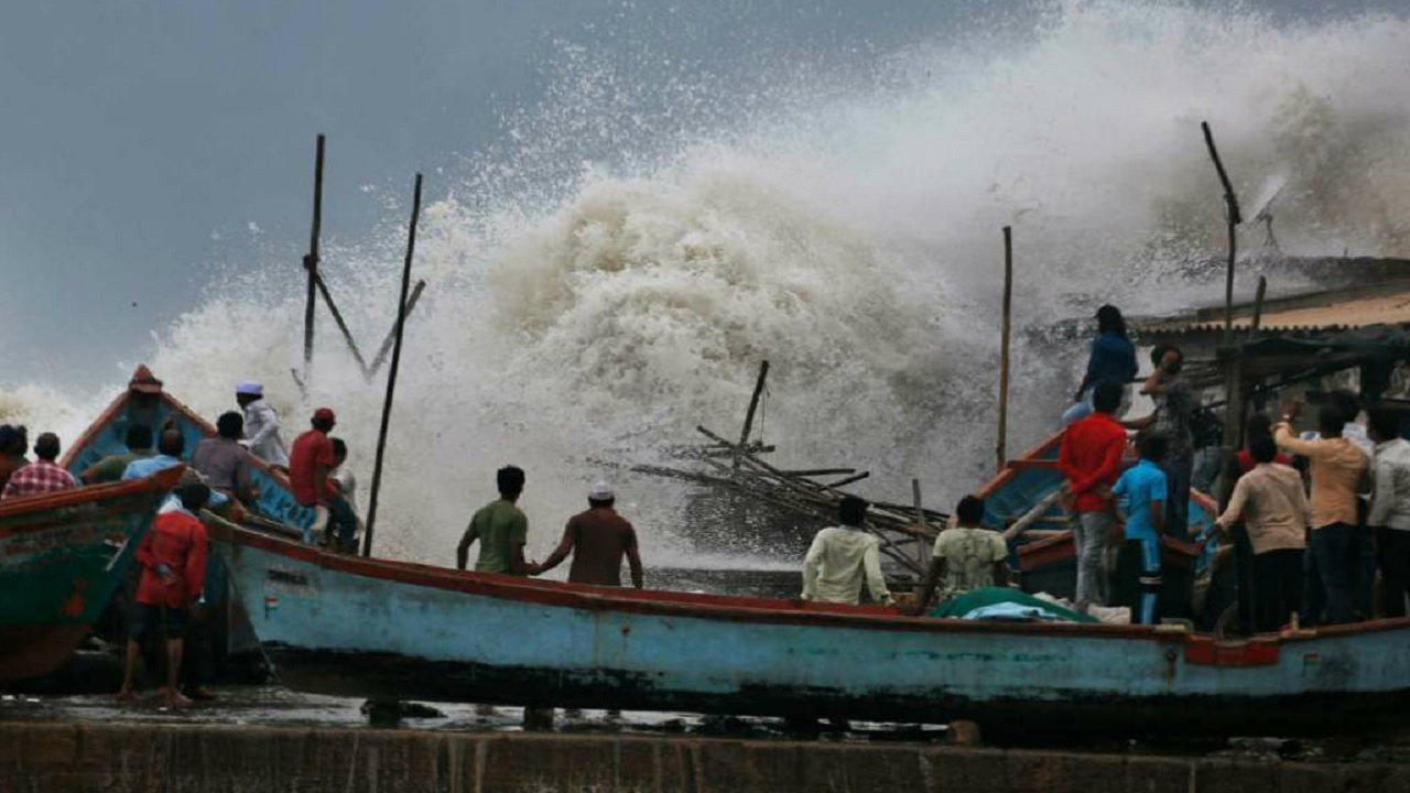 Cyclone Michaung Update: मिचौंग चक्रवाती तूफान आज 110KM प्रति घंटे की रफ्तार से प्रवेश करेगा तमिलनाडु में