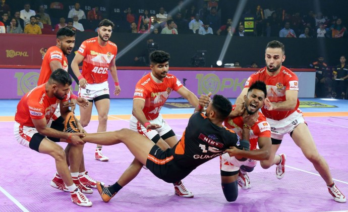 Pro Kabaddi League 2023 Highlights: गुजरात जायंट्स ने लगायी जीत की हैट्रिक, यू मुंबा को दी अहमदाबाद लीग के अंतिम मैच में 39-37 से मात