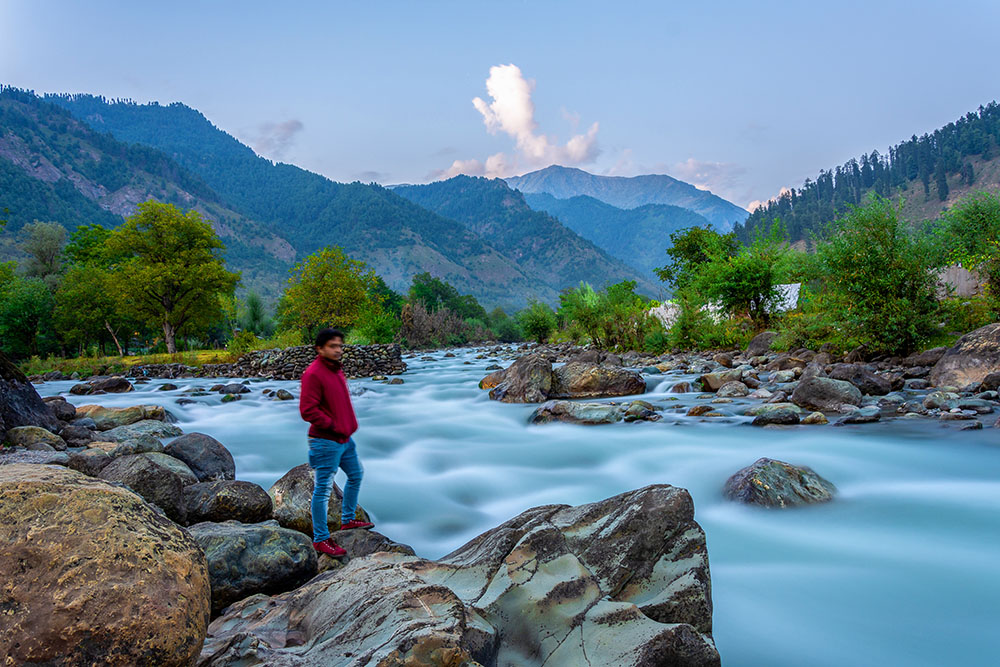 भारत की इन प्राकृतिक जगहों की खूबसूरती को करीब से करे एक्सप्लोर